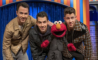 The Not Too Late Show with Elmo S01E02 Jonas Brothers