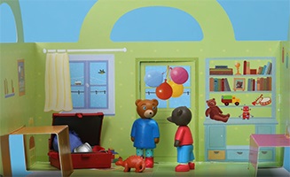 Petit Ours Brun S05E27 T'Emmene Dans Son Petit Monde De La Fete - Le Stop Motion