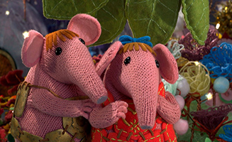 Clangers S01E07 the giant plant