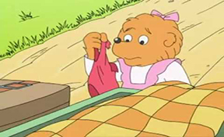 The Berenstain Bears S02E23 By The Sea