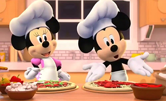 Mickey Mouse And Minnie Mouse Make Pizzas