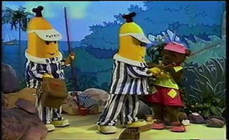 Bananas In Pyjamas S01E37 Something Fishy