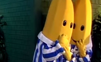 Bananas In Pyjamas S01E34 Cuddles Avenue