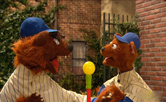 Sesame Street S44E23 Baby Bear Hates Tee Ball