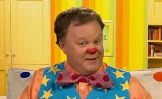 Mr Tumble Flies An Aeroplane