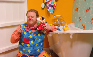 Mr Tumble Looks For Puppys Toy