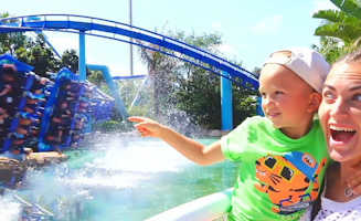 Vlad And Nikita In Sea World Amusement Park