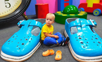 Chris Learn Sizes In The Giants House