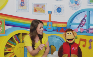 Sing Along To 6 Bananas With Jen