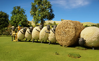 Shaun the Sheep S07E08 Bitzers Bale Out