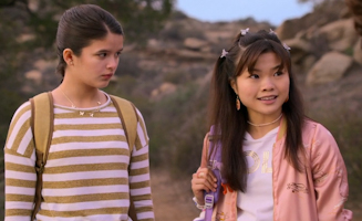 Surfside Girls S01E06 And The Day Of The Flying Saucer