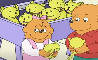 Les Oursons Gates Perdus Dans Une Grotte