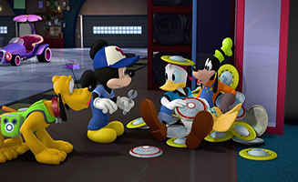 Mickey and the Roadster Racers S02E15 Mickeys Big Surprise - Meet the Beagles