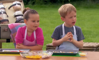 I Can Cook S04E04 Mini Pizza Flyers