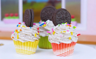 Satisfying Baking Miniature Rainbow Oreo Chocolate Drip Layer Cake