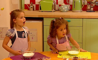 I Can Cook S02E19 Fruit And Fudge Buns