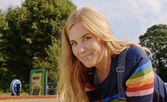 Maddies Do You Know S03E06 Bridges And Playground Flooring