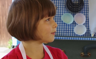 I Can Cook S03E12 Green Parcel Pie