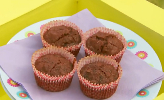 I Can Cook S04E26 Funky Beet Muffins And Surprise Party
