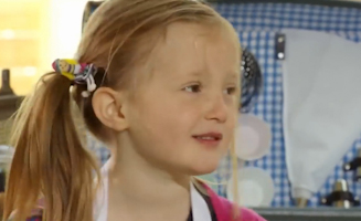 I Can Cook S03E20 Cheesy Pasta Rolls