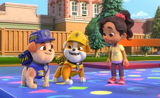 Rubble and Crew S02E12 The Crew Builds a Gym - The Crew Puts on a Construction Show