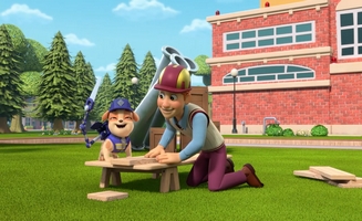 Rubble and Crew S02E27 The Crew Builds a Hotel - The Crew Builds a Hiking Trail