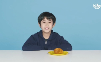 Kids Try Japanese Street Food