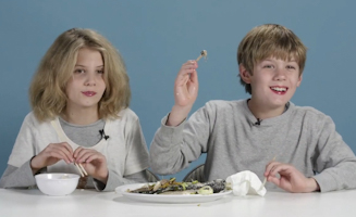 Dinners - American Kids Try Food From Around The World 3