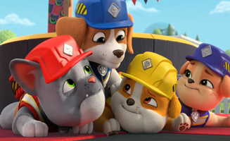 Rubble and Crew S04E07 The Crew Builds a Giant Checkerboard - The Crew Builds a Corn Silo