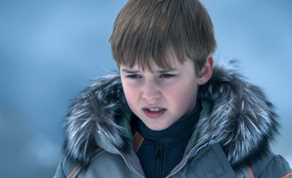 Lost In Space S01E01
