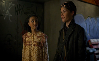 I Woke Up A Vampire S01E08
