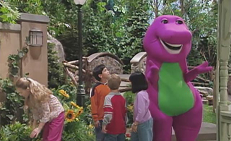 Barney and Friends S08E20 At Home in the Park